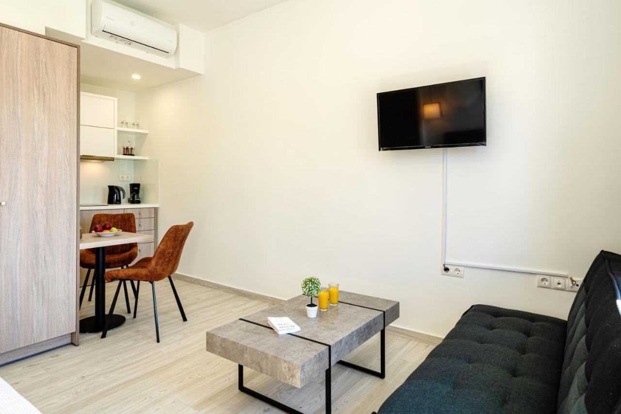 White&Gray Apartment Ретимно Экстерьер фото